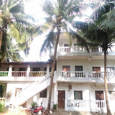 La Blanche Guest House Calangute Ngoại thất bức ảnh